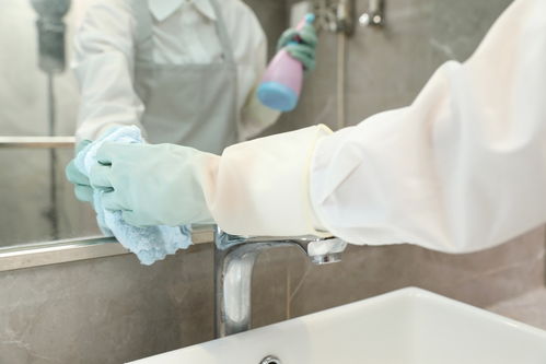 家政保潔清潔工擦玻璃服務女性人物攝影圖 攝影